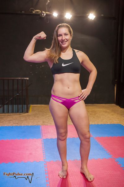 File:Diana-posing1.jpg