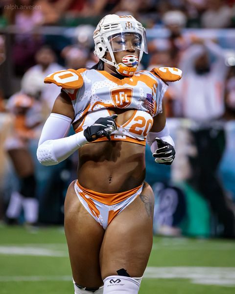 File:20 courtney dowdy.jpg
