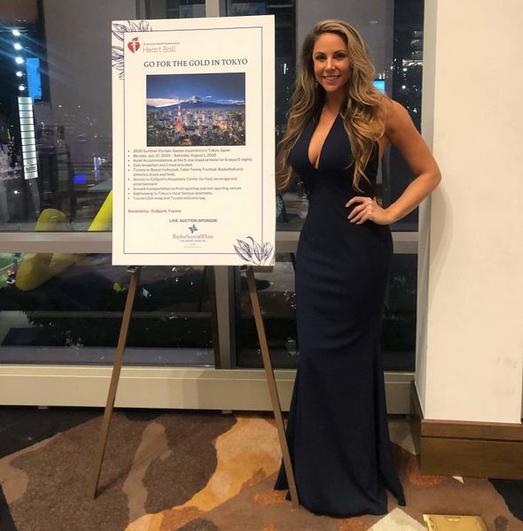 File:Nicole lovely dress.jpg