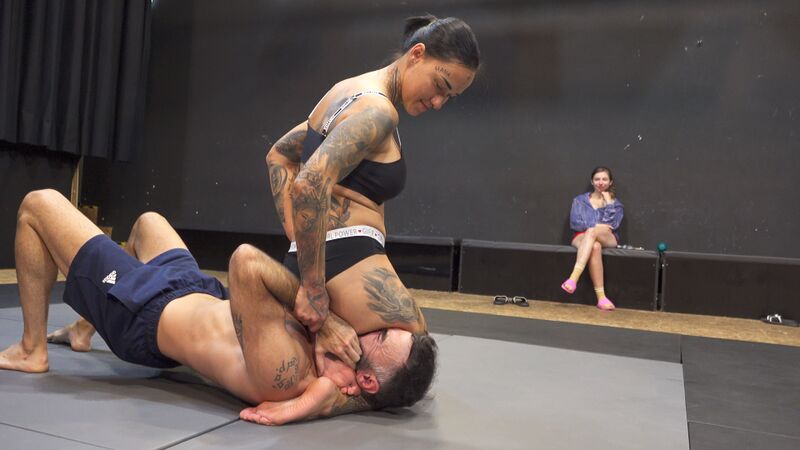 File:FightPulse-MX-289-Zoe-vs-Nacho-escape-challenge-video-stills-097.jpg