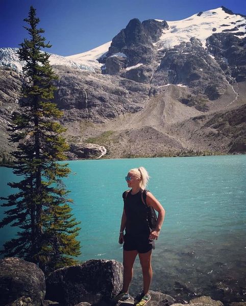 File:Stevi hike.jpg