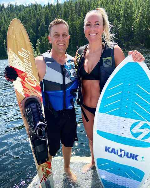 File:Stevi with friend.jpg