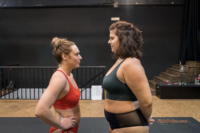 File:FightPulse-FW-144-Axa-Jay-vs-Lucrecia-009.jpg