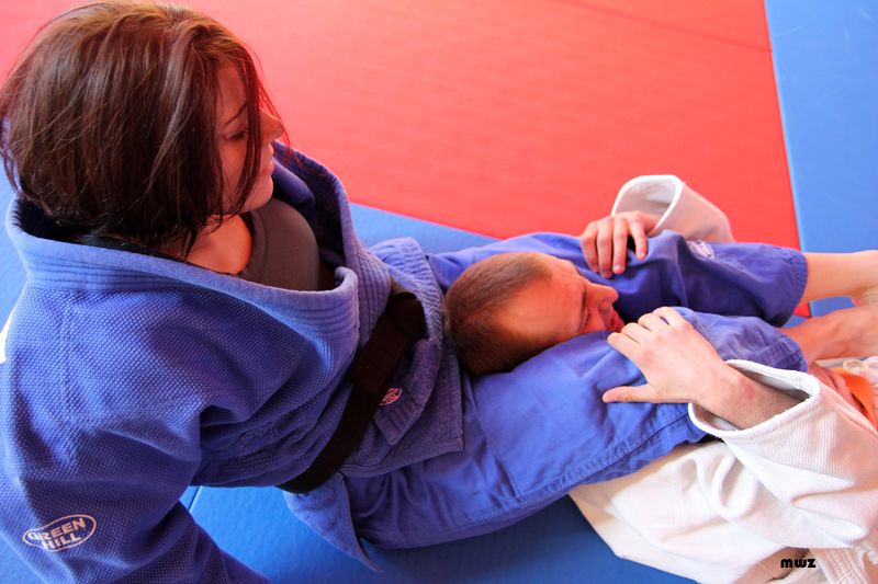 File:GabbyvsViktorJudoPreview004.jpg