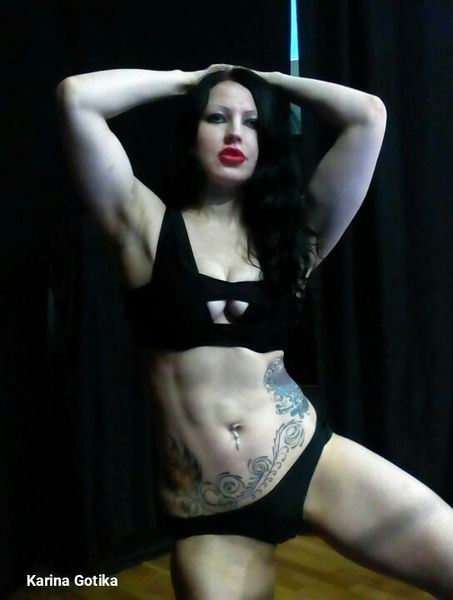 File:KarinaGotika-posing15.jpg