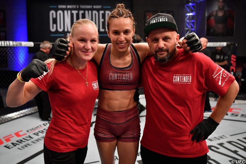 File:Shevchenko-Sisters-900x599.jpg