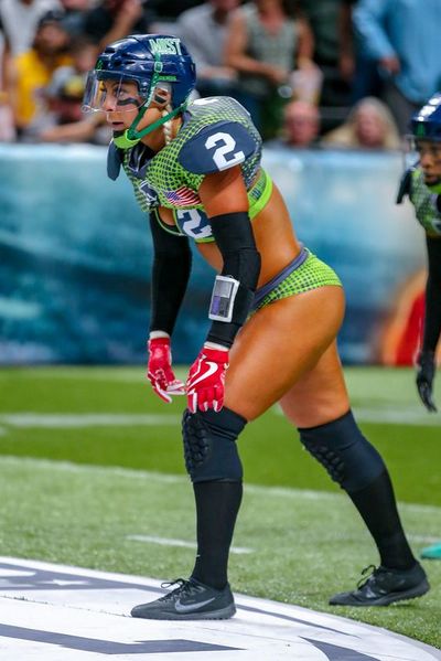 File:2stevi schns.jpg